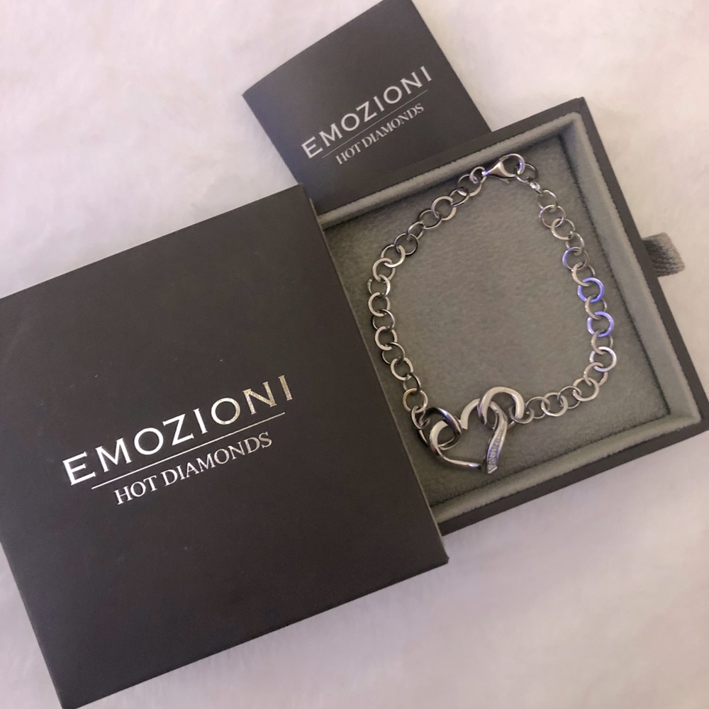 Silver plated bracelet with heart